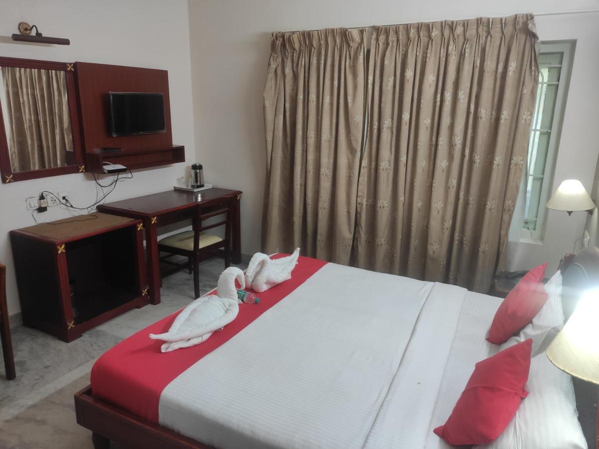 Апартаменты Karthika Residency Коччи Экстерьер фото